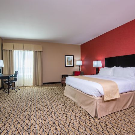Holiday Inn Salina By Ihg Buitenkant foto