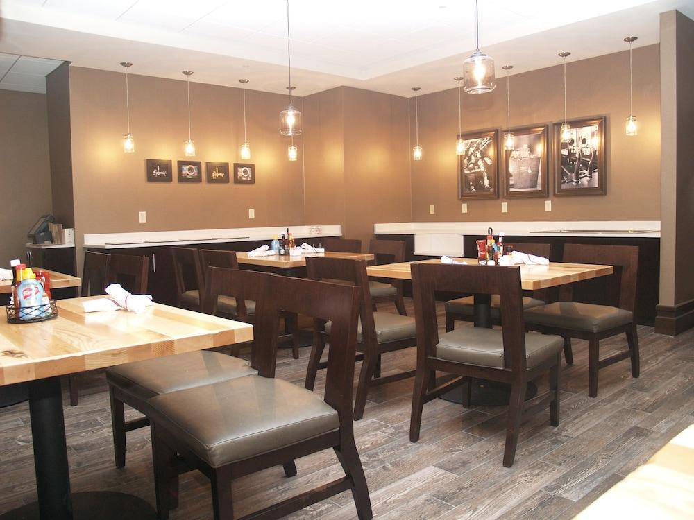Holiday Inn Salina By Ihg Buitenkant foto