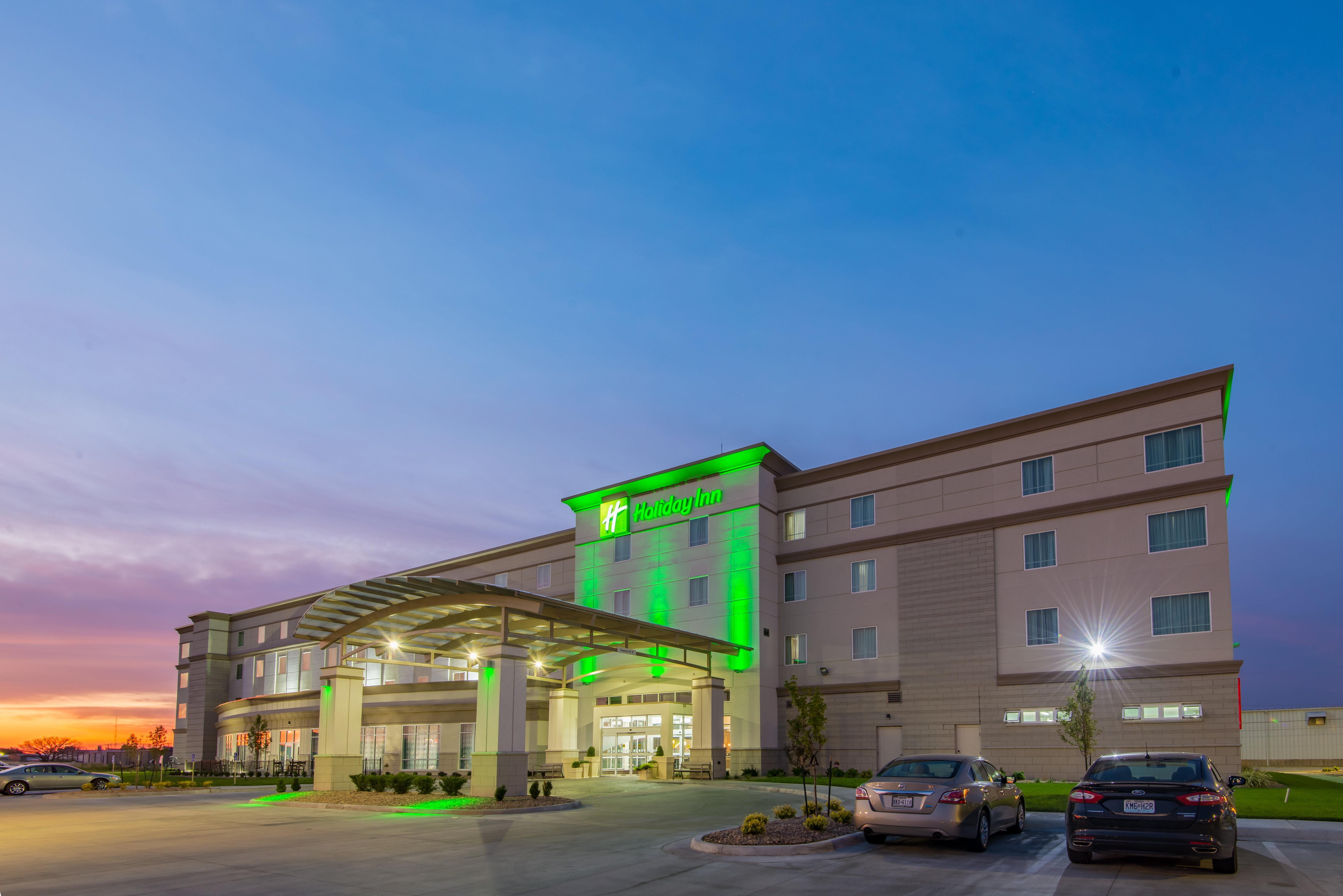 Holiday Inn Salina By Ihg Buitenkant foto