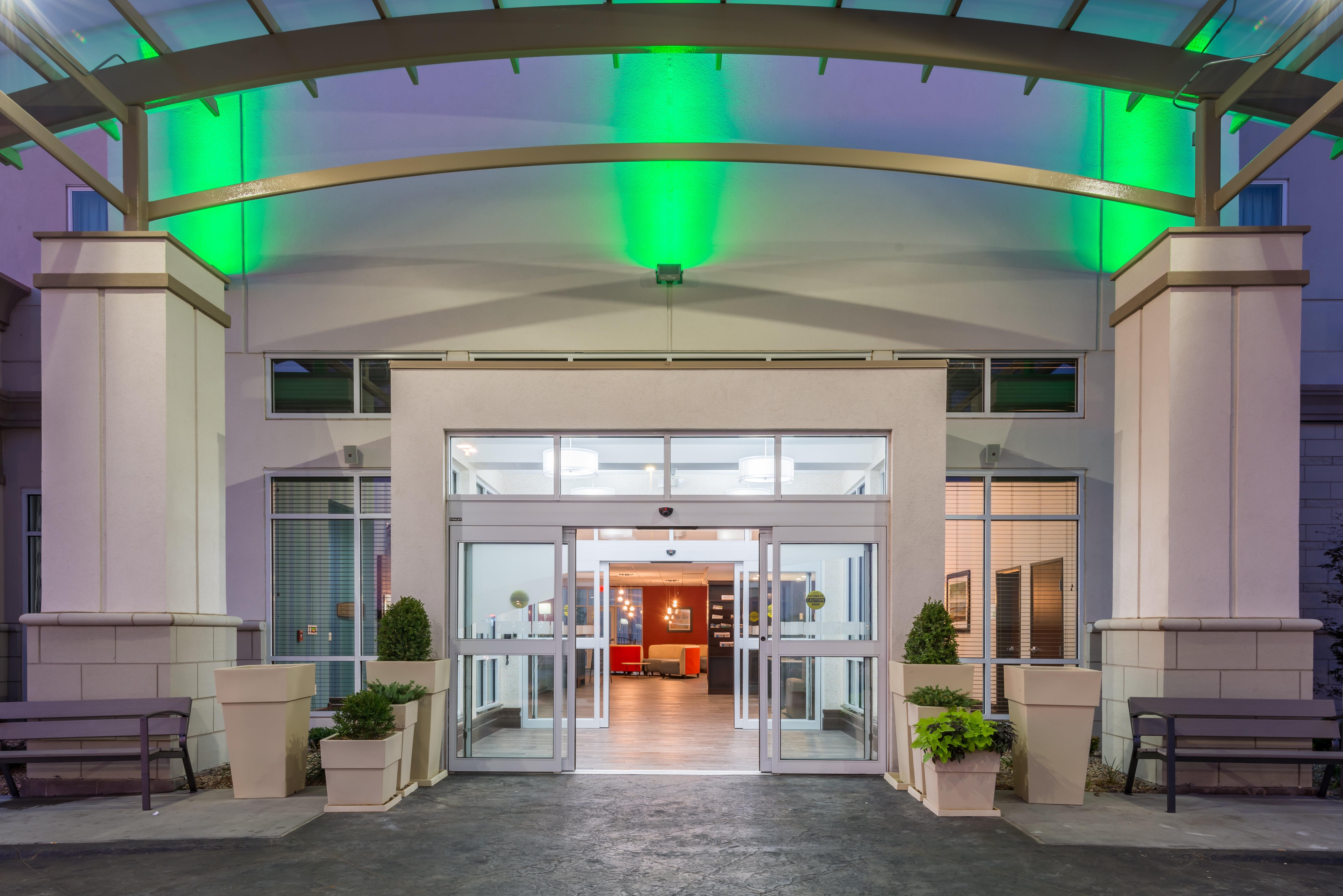 Holiday Inn Salina By Ihg Buitenkant foto